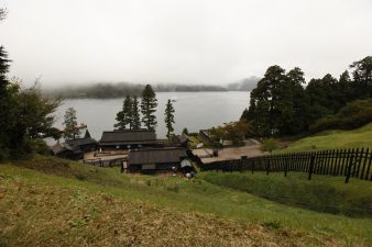 【箱根関所】江戸時代の関所を完全復原。隠れた絶景スポット