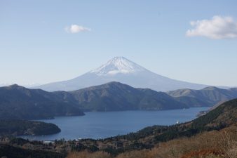 Lake Ashi: Enjoy Stunning Scenery from a Leisure Boat or Pirate Ship
